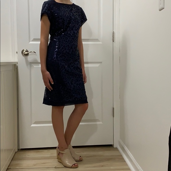 ✨Host Pick✨ Vince Camuto Blue Sequin Dress - Picture 6 of 8